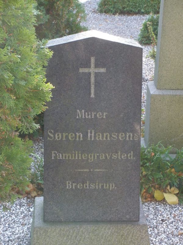 Soeren Hansen's familiegravsted.JPG